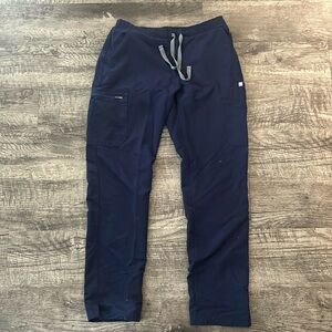 Figs pants Navy 💙 Small.